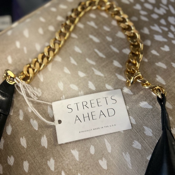 Streets Ahead Black Lamb Leather Women's Bag with Gorgeous Gold Chain - Picture 3 of 8
